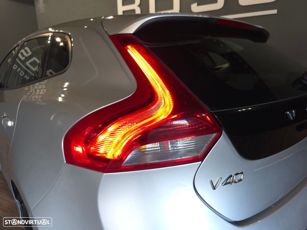 Volvo V40 1.6 D2 Momentum - 15