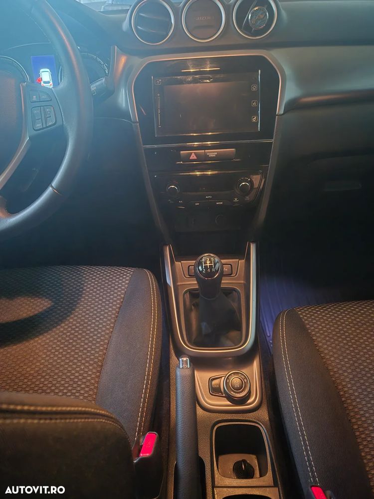 Suzuki Vitara 1.0 ALLGRIP Passion - 6
