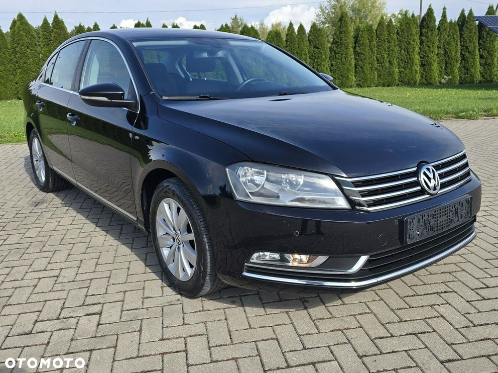 Volkswagen Passat - 2