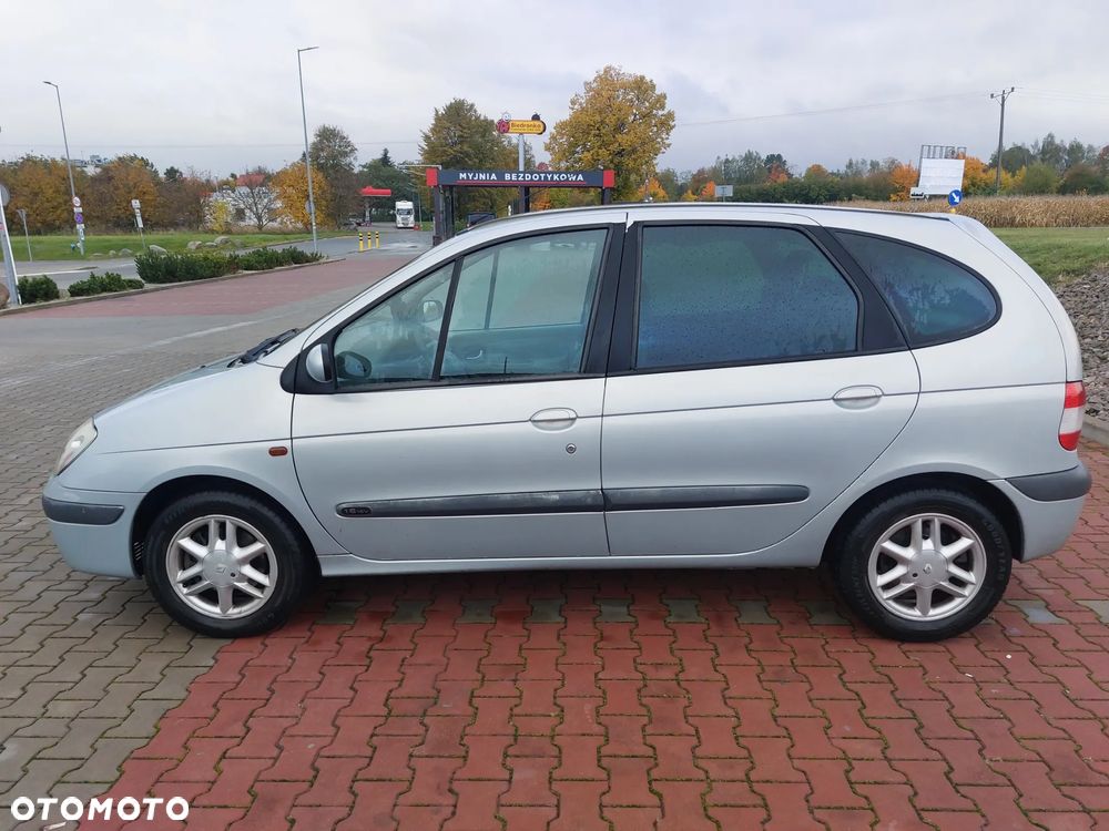Renault Scenic - 9