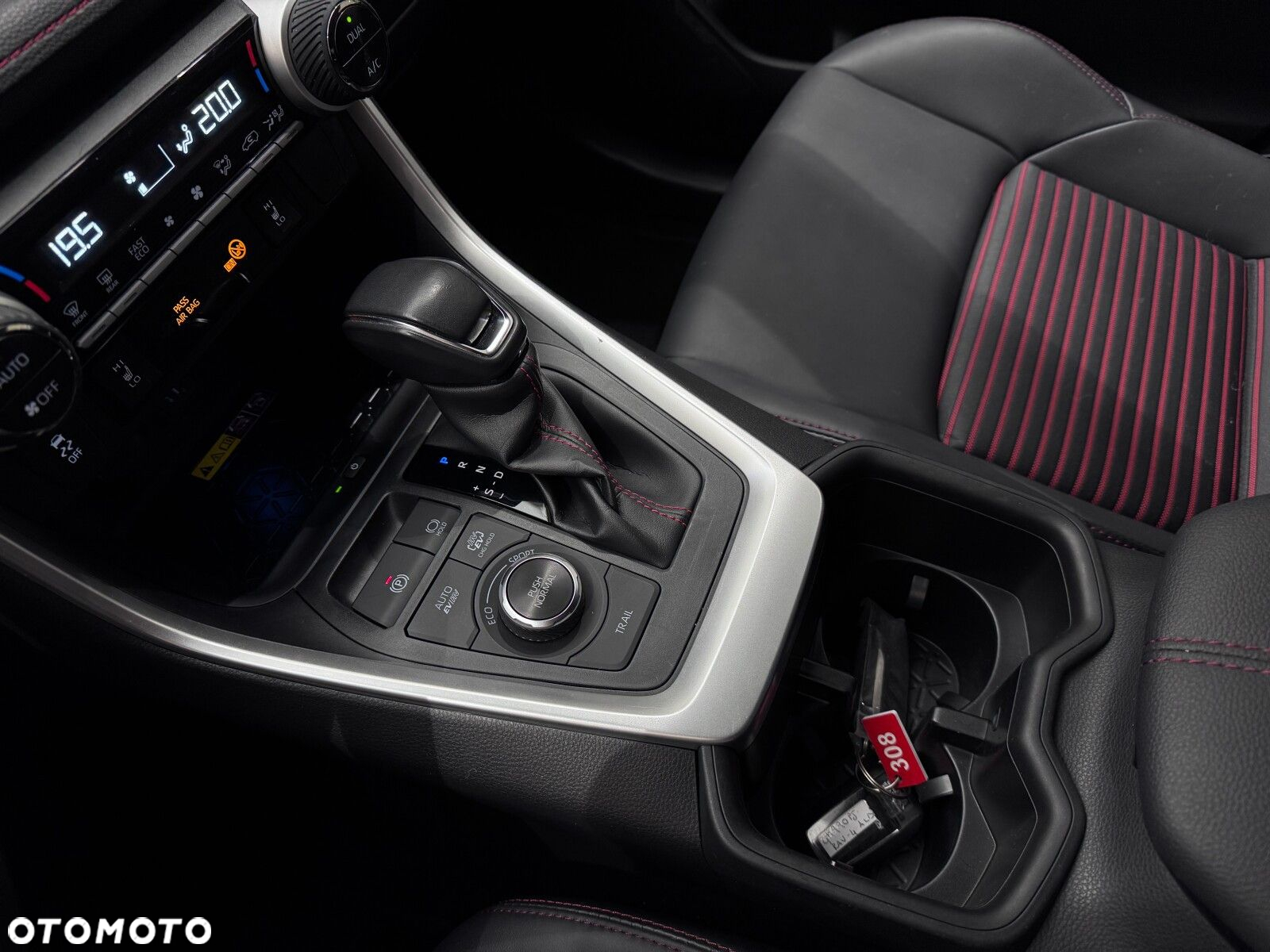 Toyota RAV4 - 30