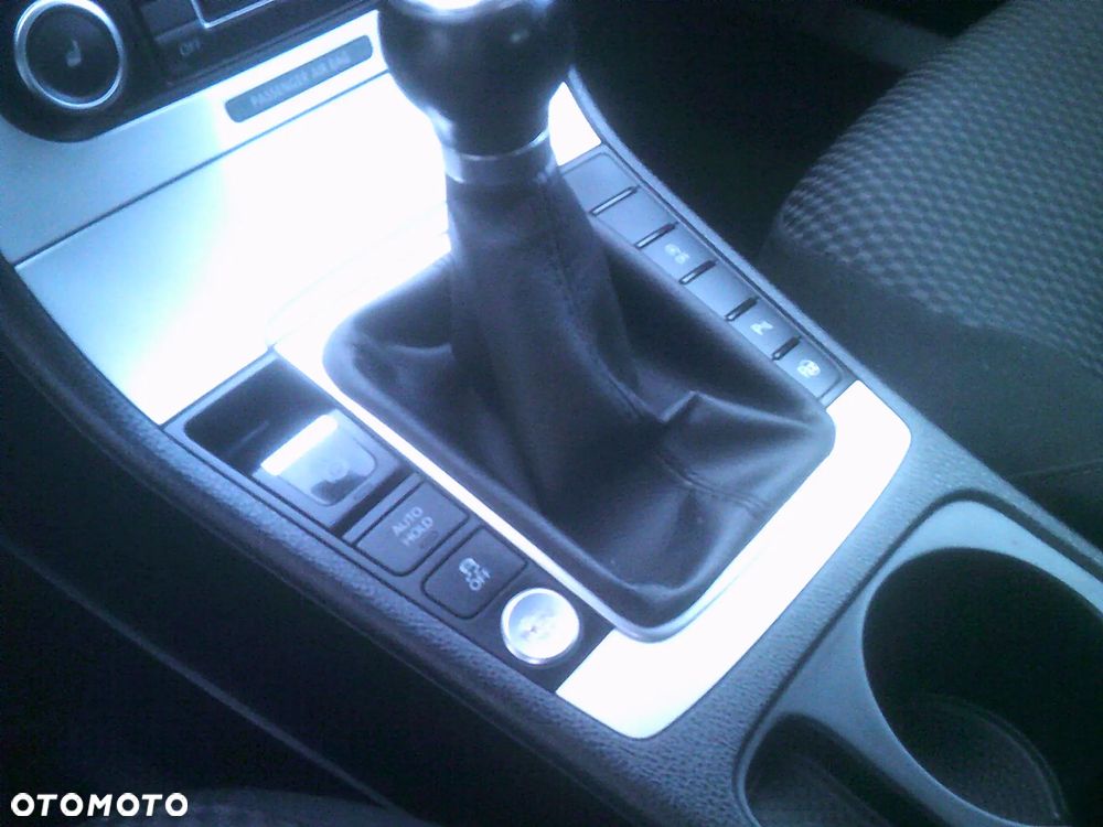 Volkswagen Passat 1.4 TSI BlueMotion Technology Comfortline - 10