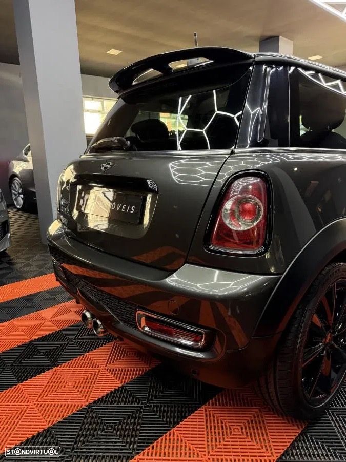 MINI 3 Portas Cooper SD - 28