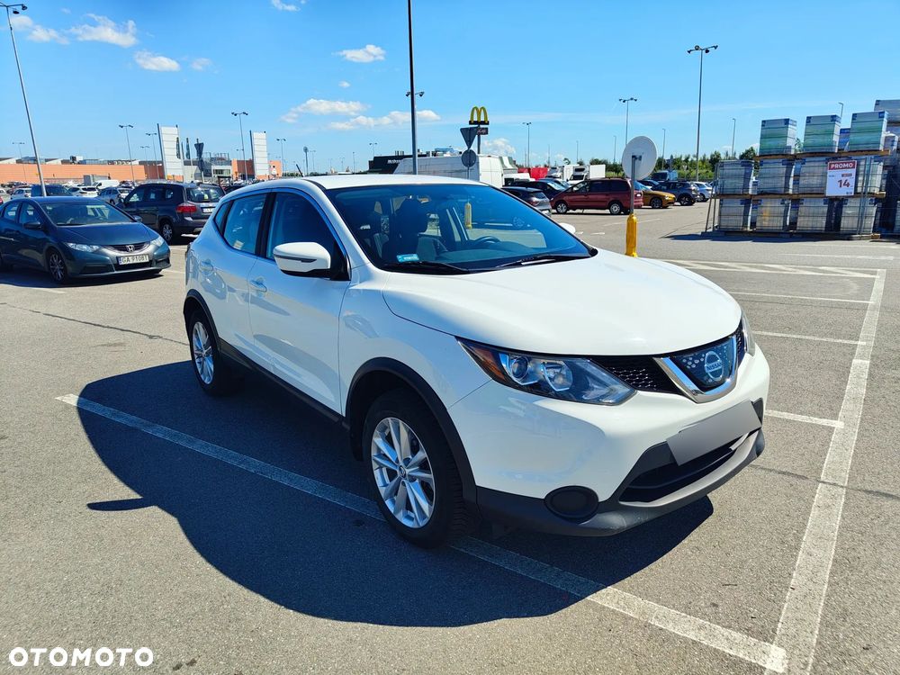 Nissan Qashqai - 1