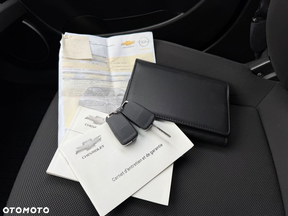 Chevrolet Cruze - 36