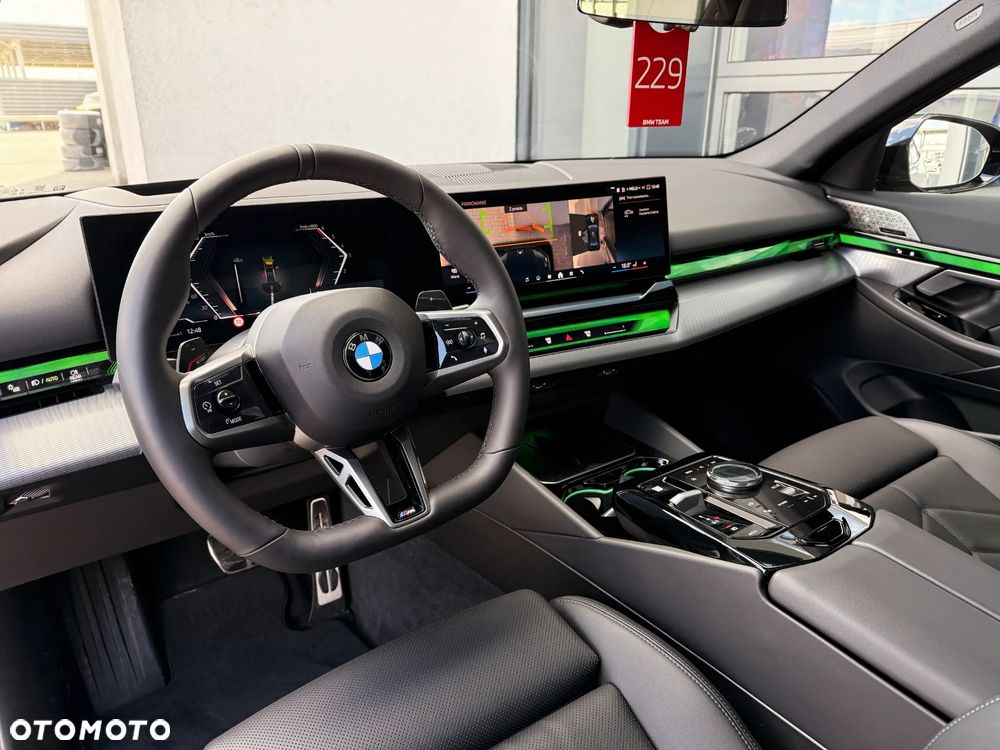 BMW Seria 5 520d xDrive - 27