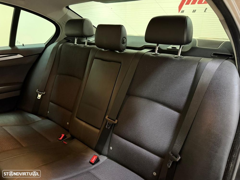 BMW 520 d Auto - 42