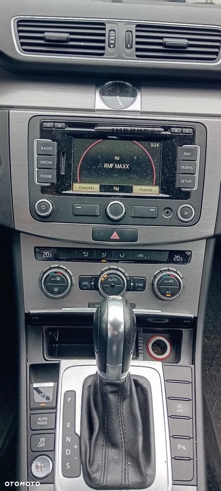 Volkswagen Passat 2.0 TDI Comfortline DSG - 8