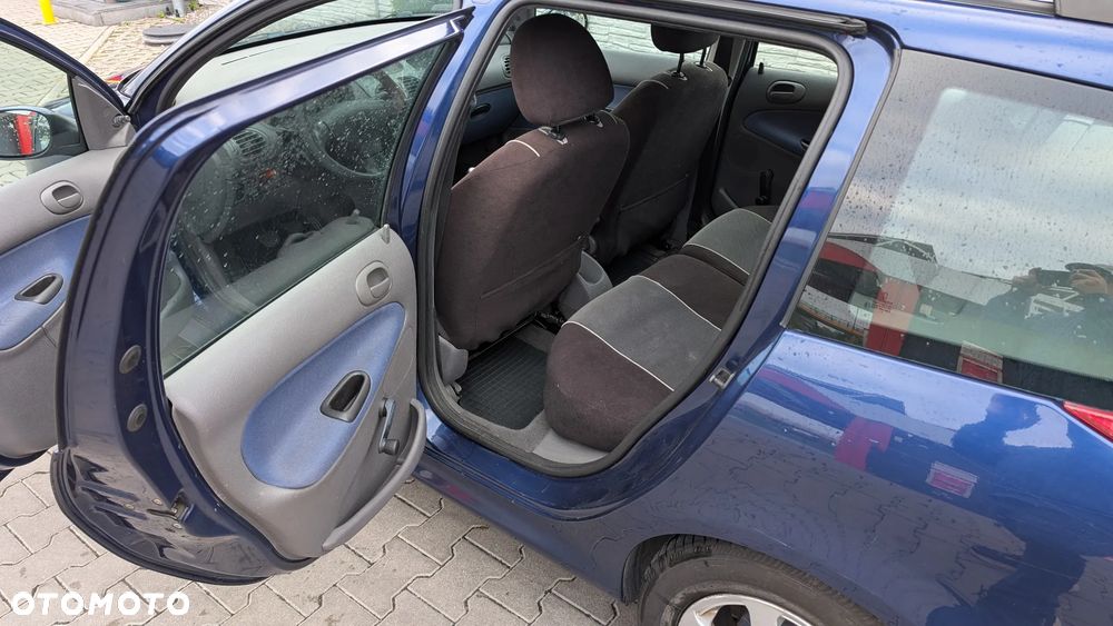Peugeot 206 - 11