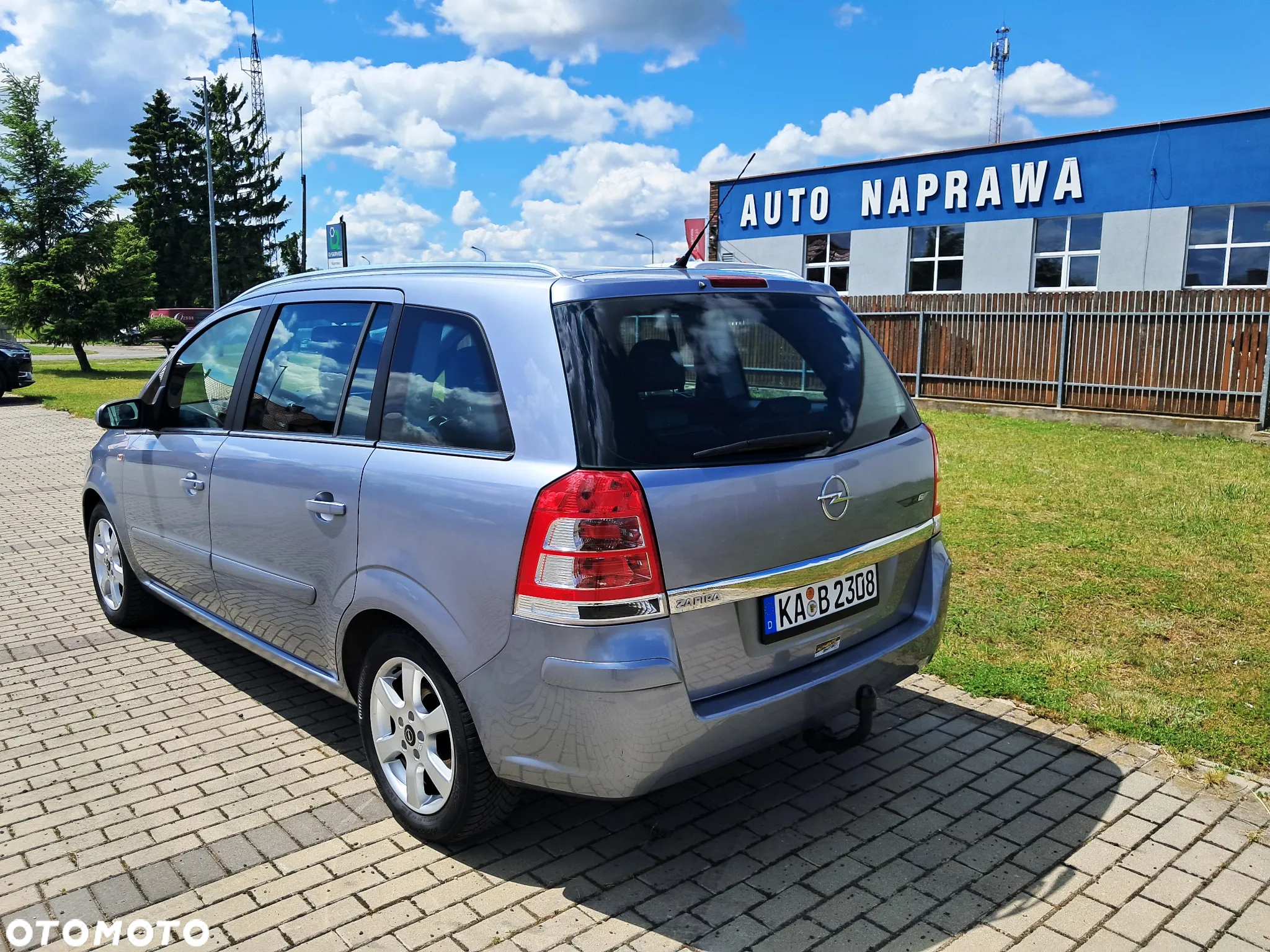 Opel Zafira 1.8 Cosmo - 4