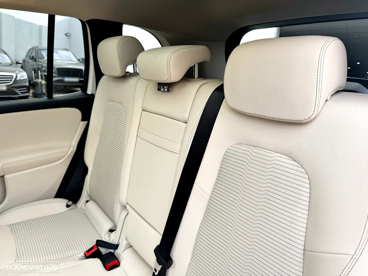 Mercedes-Benz EQB 300 4Matic - 28