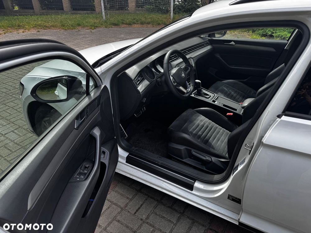 Volkswagen Passat 2.0 TDI EVO Elegance DSG - 12