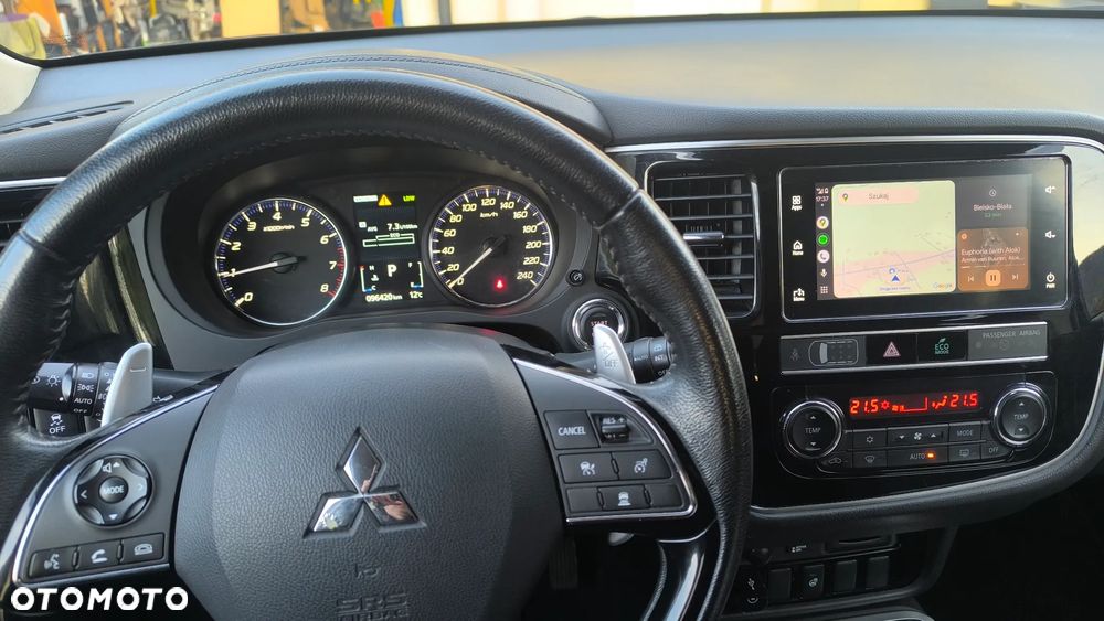Mitsubishi Outlander 2.0 Instyle SDA 4WD CVT - 23