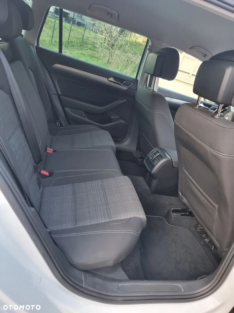 Volkswagen Passat 2.0 TSI Business DSG - 22