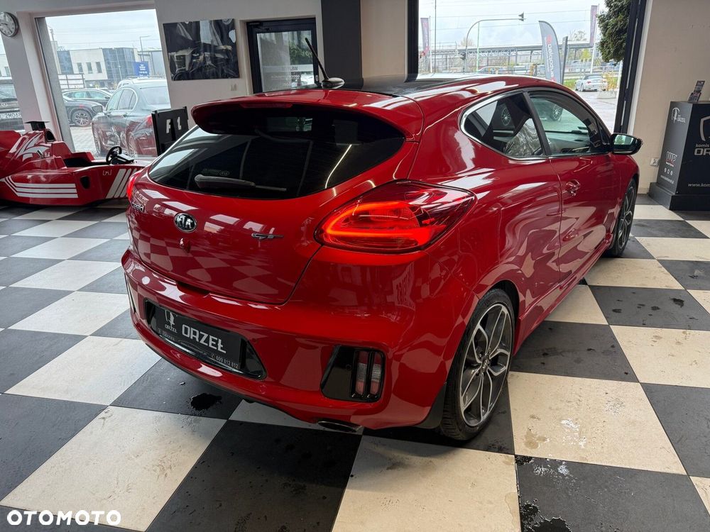 Kia Ceed - 4
