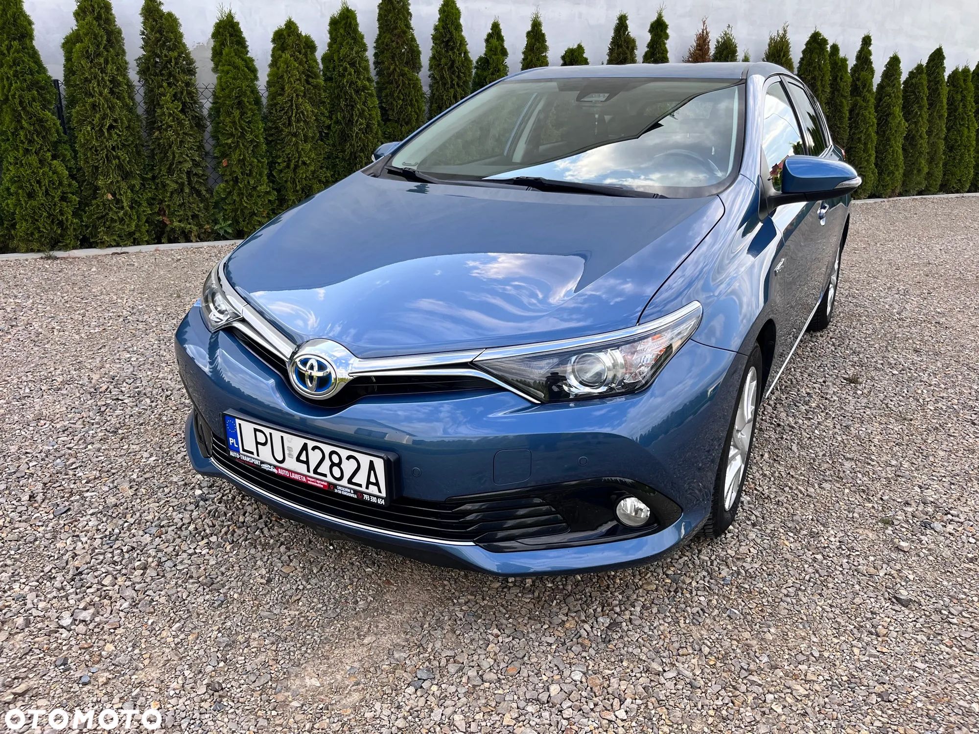 Toyota Auris Hybrid 135 Active - 1
