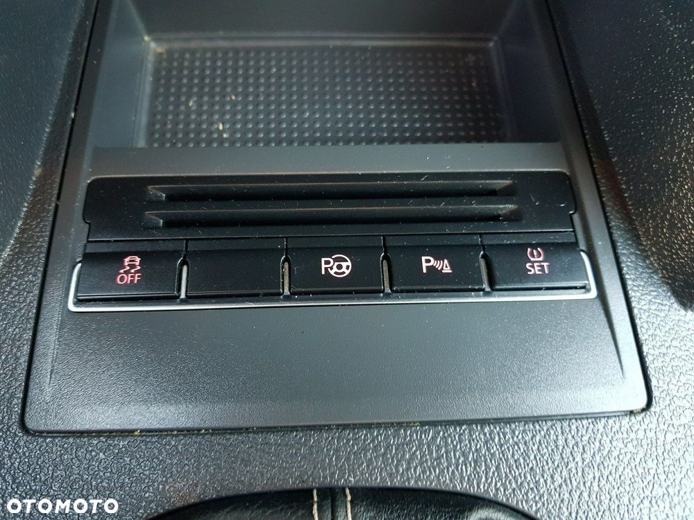 Volkswagen Touran 1.4 TSI Cup - 19