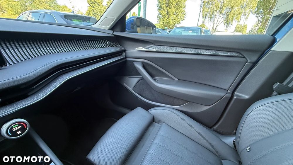 Skoda Superb 2.0 TDI SCR Selection DSG - 30
