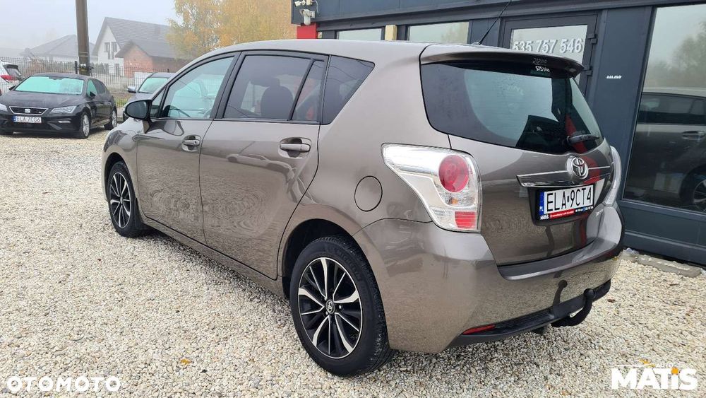 Toyota Verso - 3