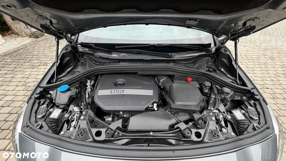 BMW Seria 2 220i - 33