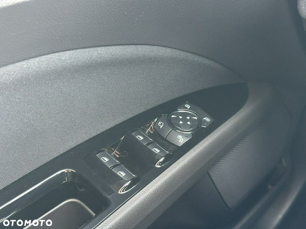 Ford Mondeo 2.0 EcoBlue Titanium - 13