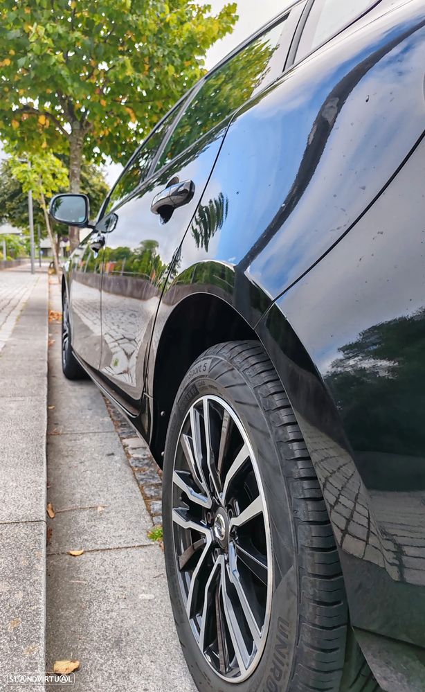 Volvo V40 2.0 D3 Momentum - 17