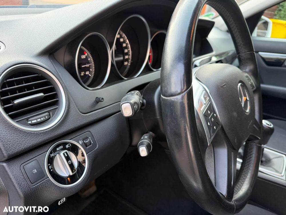 Mercedes-Benz C - 7