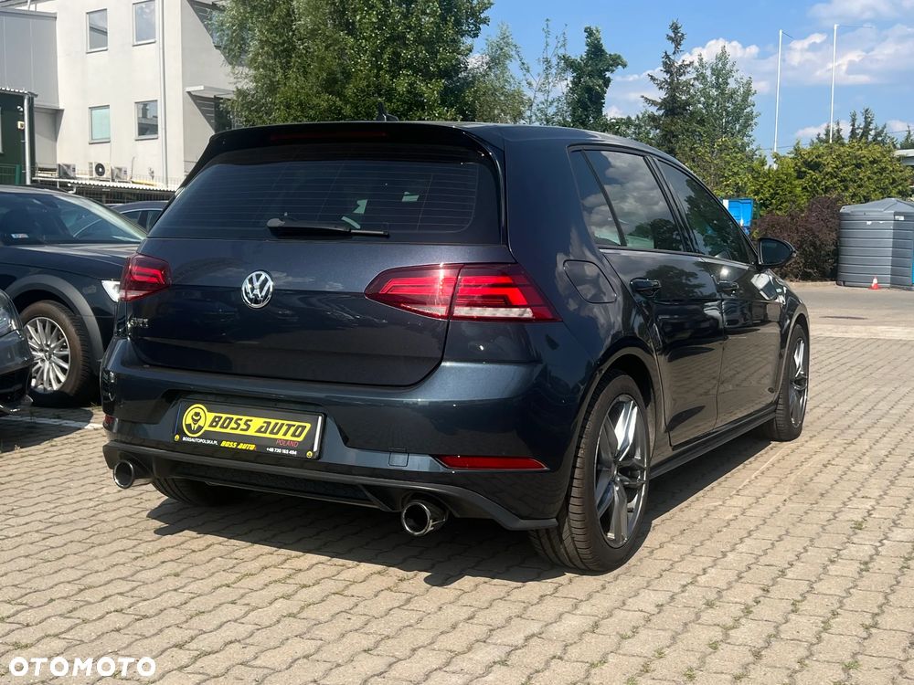 Volkswagen Golf - 9