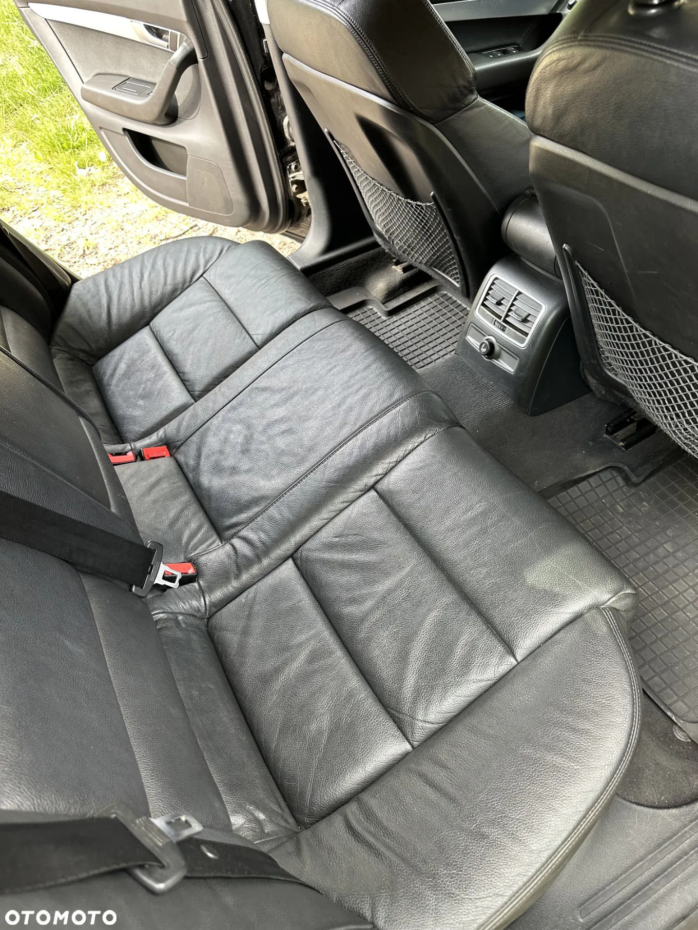 Audi A6 Avant 2.4 - 12