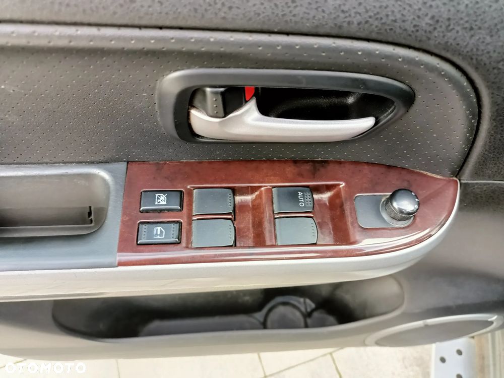 Suzuki Grand Vitara 2.0 De luxe - 12