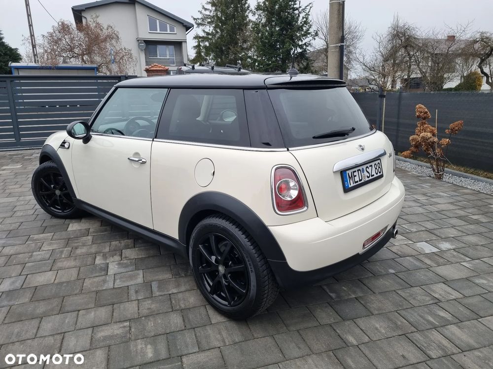 MINI ONE Brick Lane - 12