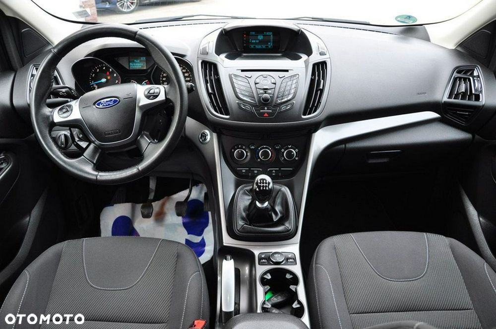 Ford Kuga - 32