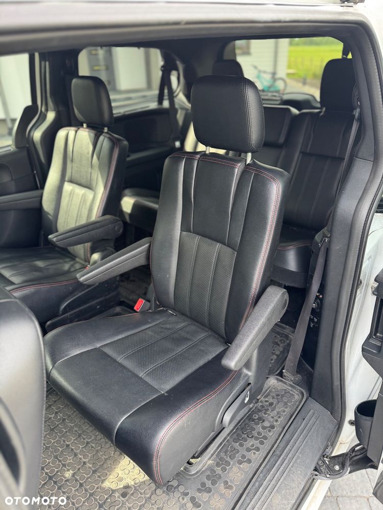 Dodge Grand Caravan 3.6 R/T - 9