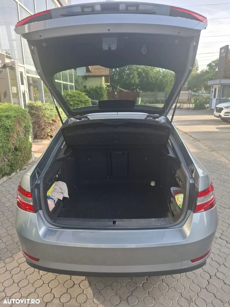 Skoda Superb 2.0 TDI DSG Style - 12