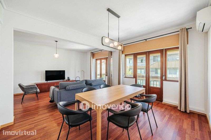 Apartamento T3 com excelentes áreas nas Avenidas Novas - Grande imagem: 2/12