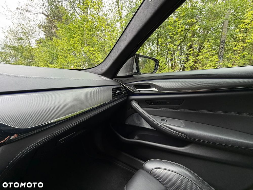 BMW M5 Standard - 12