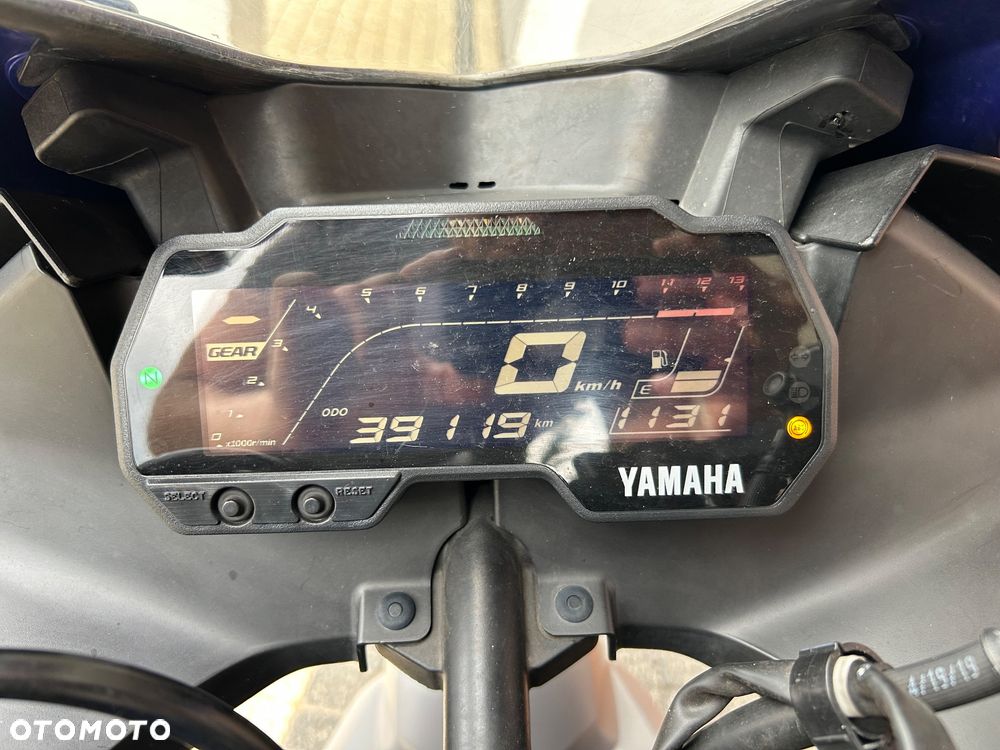 Yamaha YZF - 11
