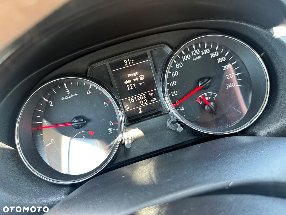 Nissan Qashqai 1.5 dCi DPF 360 - 21