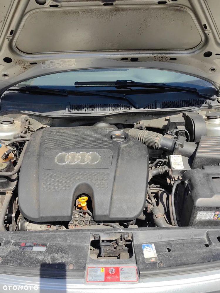 Audi A3 3-drzwiowe 1.6 Ambiente - 4