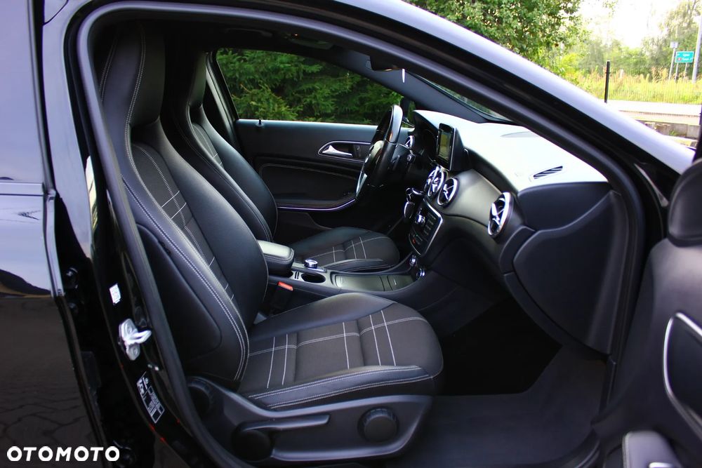 Mercedes-Benz GLA 200 (CDI) d 7G-DCT AMG Line - 39