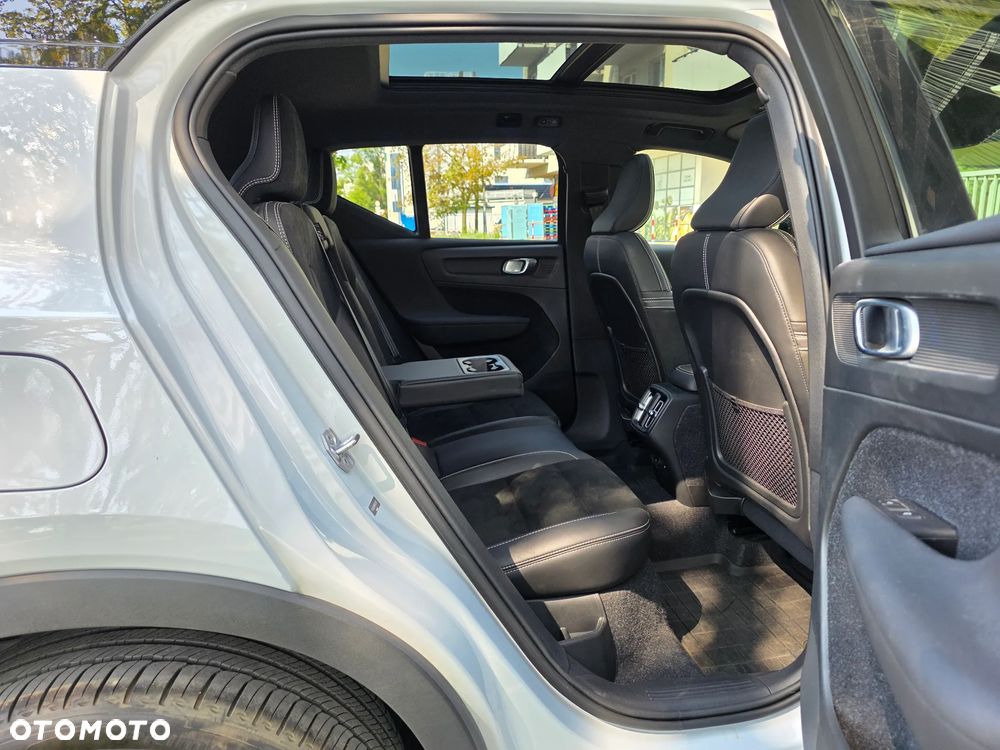 Volvo XC 40 T5 AWD R-Design - 35