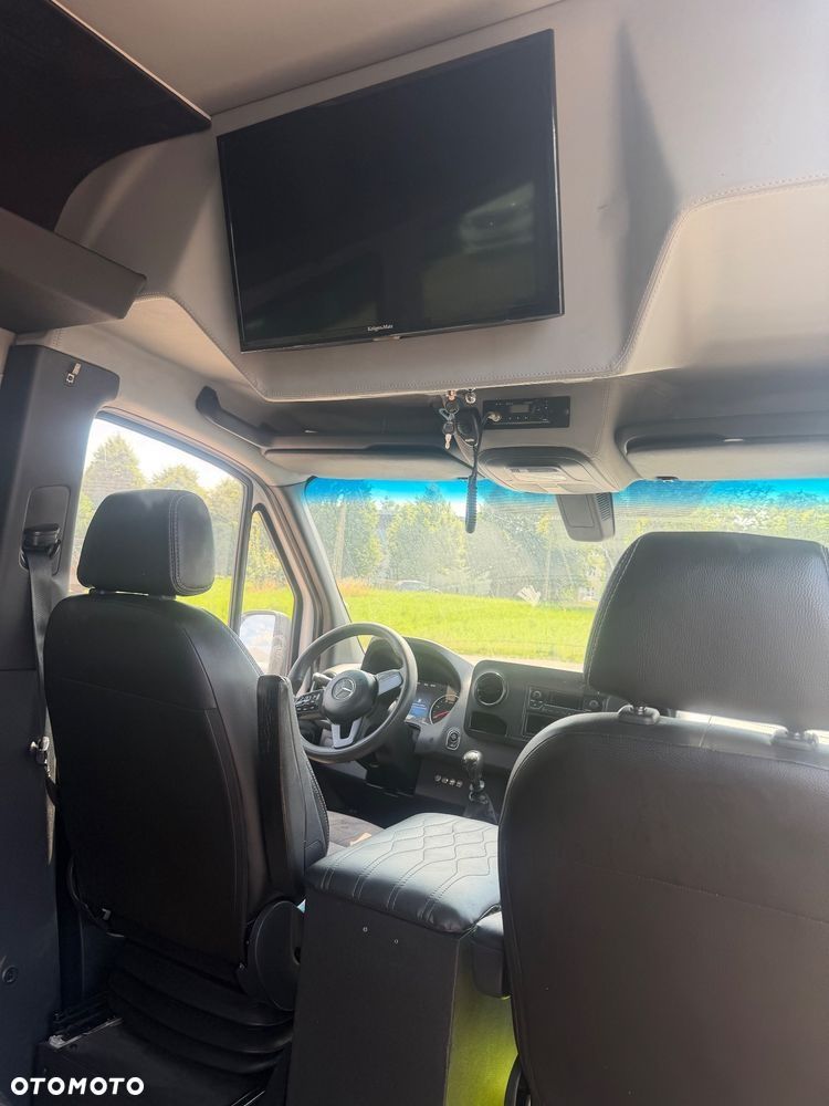 Mercedes-Benz Sprinter - 9
