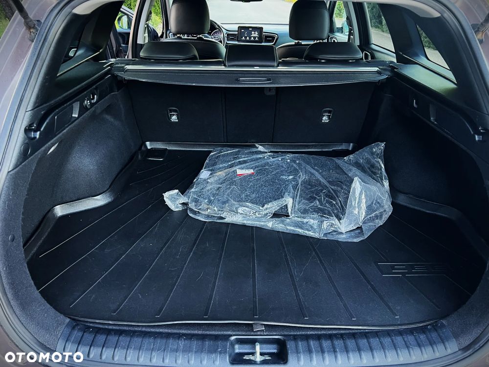 Kia Ceed 1.4 T-GDI DCT OPF Platinum Edition - 27