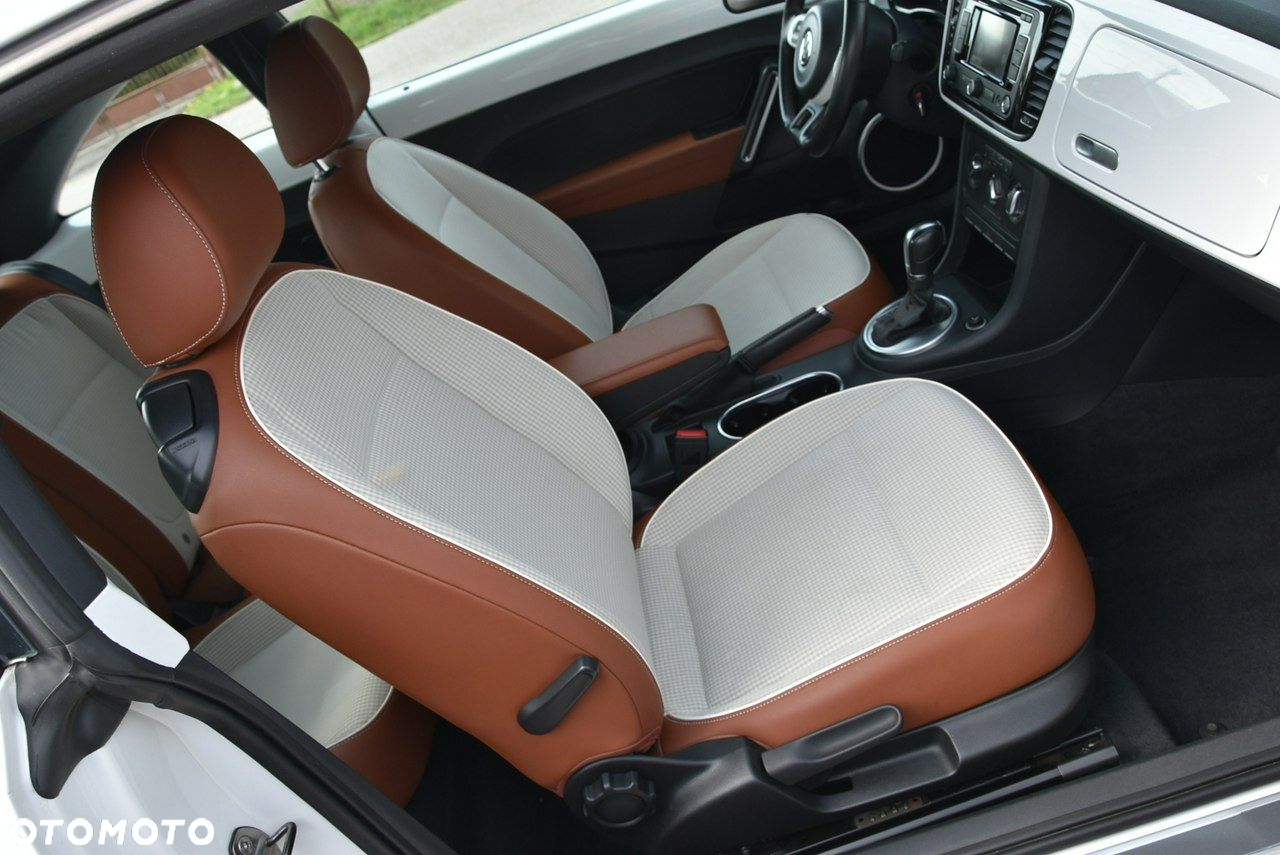 Volkswagen New Beetle - 21