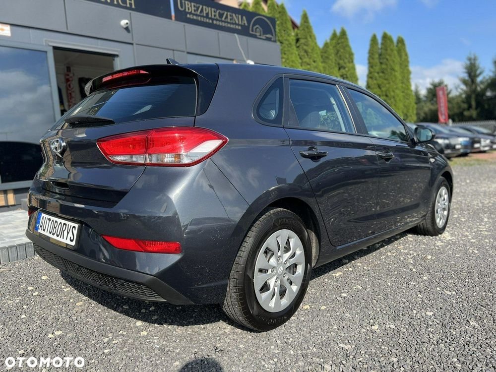Hyundai i30 1.5 DPI Classic + - 7