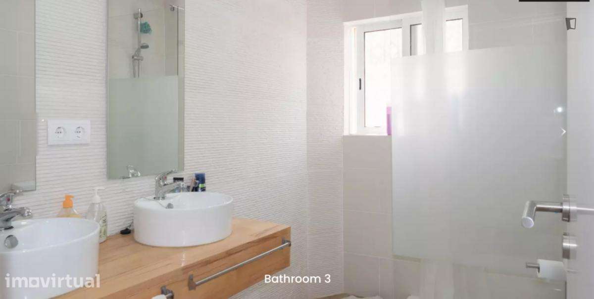 Quarto - localizado em Lisbon - Grande imagem: 4/8