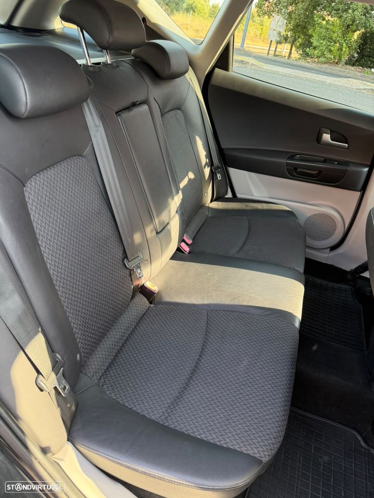 Kia Ceed SW 1.6 CRDi EX - 12