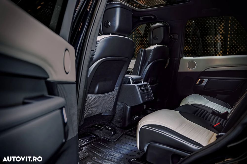 Land Rover Discovery 3.0D 250 MHEV R-Dynamic HSE - 15