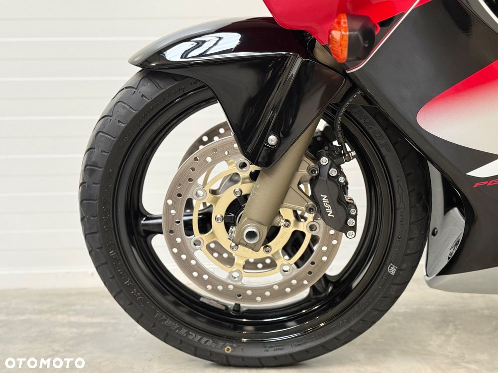 Honda CBR - 24