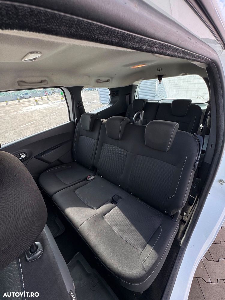 Dacia Lodgy 1.5 dCi Stepway - 9